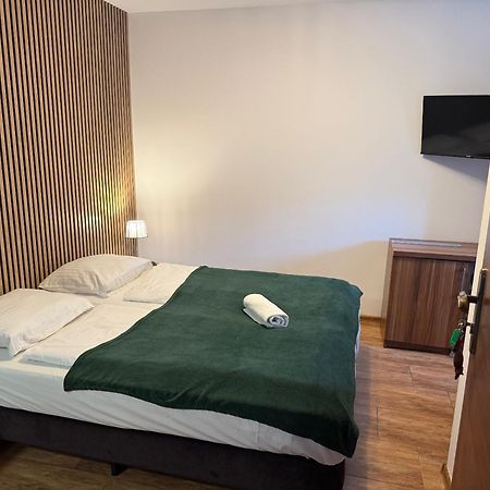 Pod Wydma Hotel Uniescie Ngoại thất bức ảnh