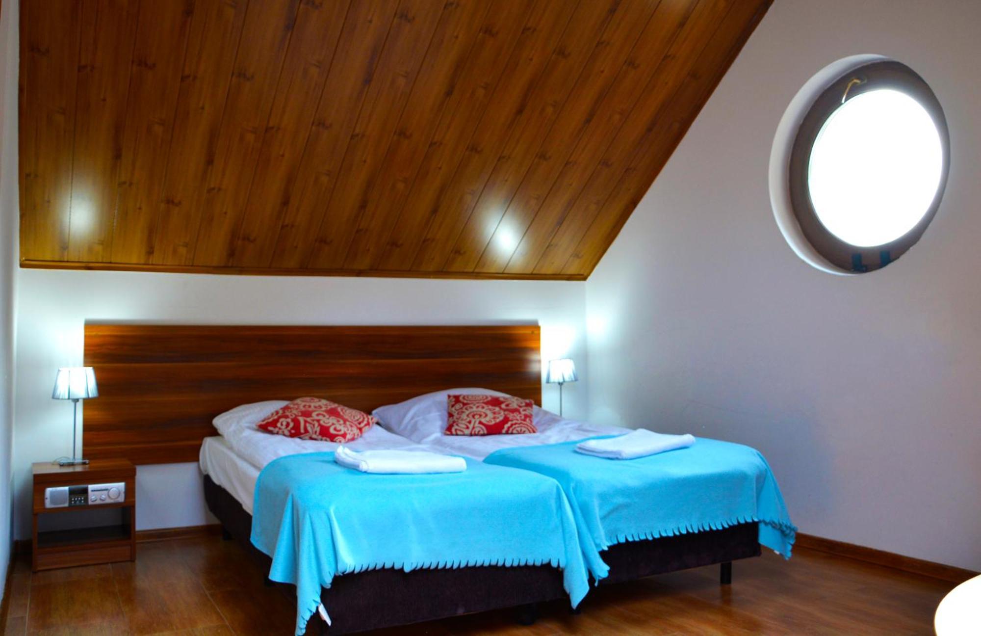 Pod Wydma Hotel Uniescie Ngoại thất bức ảnh